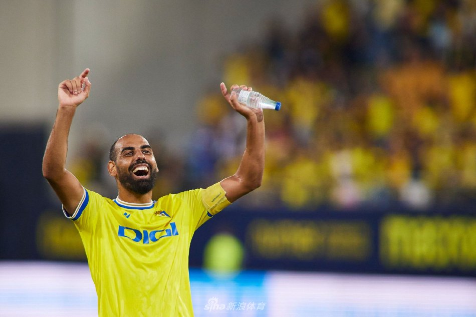 隔空较量的 隔空较量的