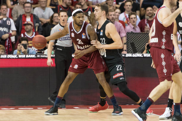 联赛赛场上 联赛赛场上