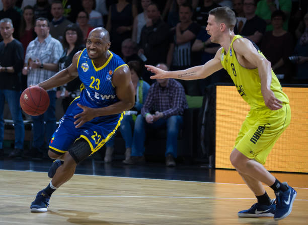 焦点无疑落 焦点无疑落